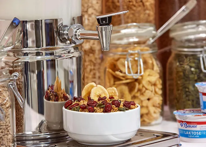 Hampton By Hilton Centre Alexanderplatz Hotel 3*