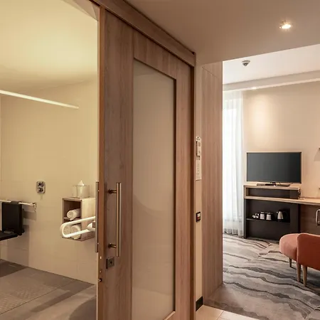 Hampton By Hilton Centre Alexanderplatz מלון