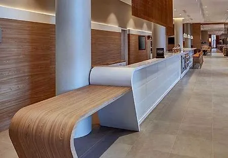 Hampton By Hilton Centre Alexanderplatz מלון