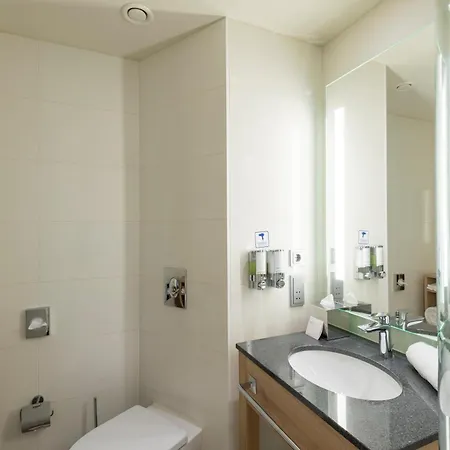 햄프턴 바이 힐튼 시티 센터 알렉산데르플라츠 3*