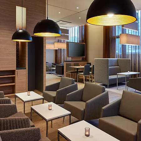 햄프턴 바이 힐튼 시티 센터 알렉산데르플라츠