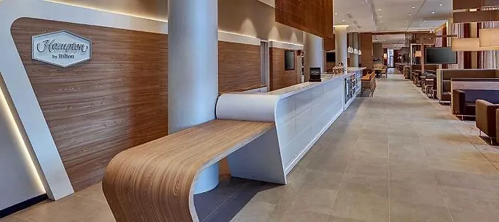 Hampton By Hilton Centre Alexanderplatz Otel